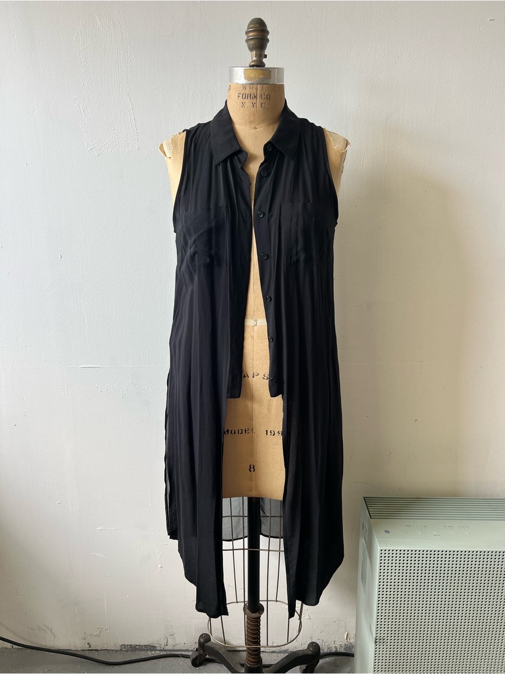 BCBGeneration Black Sleeveless Long Button-Front Tunic‎